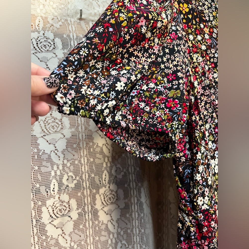 GAP Floral Maxi Dress with Puff Sleeves (133) - Picture 4 of 9